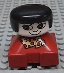 Duplo 2 x 2 x 2 figuurblokje, rode basis met geel-rode stippen sjaal, wit gezicht met wimpers, zwart vrouwenhaar