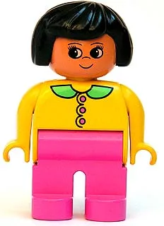 Duplo-figuurtje, vrouwelijk, donkerroze benen, geel topje met donkerroze knoopjes en middengroene kraag, zwart haar