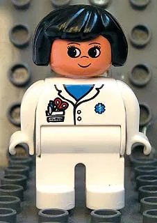Figurine Duplo, secouriste, jambes blanches, haut blanc avec poche et motif étoile de vie, cheveux noirs