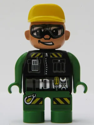 Duplo-figuur, mannelijk actievoertuig, groene benen, groen shirt, gele hoed, bril (bouwvakker/chauffeur)