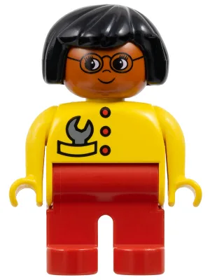 Figurine Duplo - Femme adulte, jambes rouges, haut jaune à boutons avec motif de clé à molette dans la poche, cheveux noirs, tête orange foncé (75510)