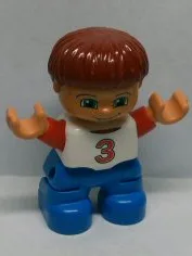 Duplo-figuur Lego Ville, jongen, blauwe benen, wit shirt met rood nummer 3-patroon, donkerrood haar (6013303)