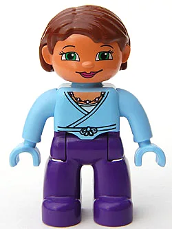 Figurine Duplo Lego Ville, Femme, jambes violet foncé, haut cache-cœur bleu clair avec collier, mains bleu clair, cheveux brun roux, yeux verts