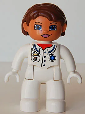 Duplo Figur Lego Ville, Sanitäterin, weiße Beine, weißes Oberteil mit Tasche und Rettungssanitäter-Symbol „Stern des Lebens“, rotbraunes Haar, blaue Augen, weiße Hände