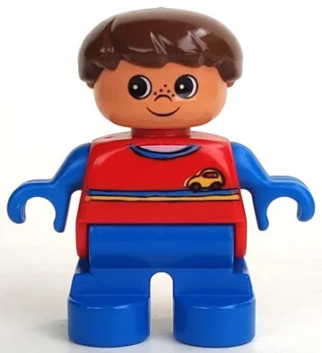 Figurine Duplo, garçon type 2, jambes bleues, haut rouge à rayures jaunes et bleues avec logo de voiture jaune, bras bleus, cheveux bruns