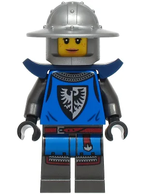 Black Falcon – weiblich, perlgraue, detaillierte Beine, flacher silberner Helm mit breiter Krempe, dunkelblaue Schulterpolster