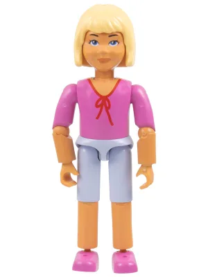 Belville-Frau – Hellviolette Shorts, dunkelrosa Hemd mit Schleife, hellgelbes Haar