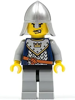 Fantasy-Ära – Schuppenpanzer eines Kronenritters mit Krone, Helm mit Nackenschutz, Narbe über der Lippe