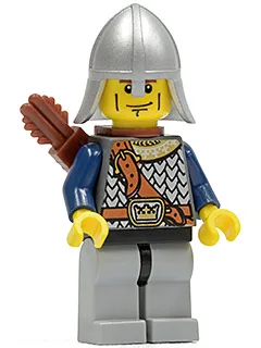 Époque fantastique - Cotte de mailles de chevalier couronné avec sangle de poitrine, casque avec protège-nuque, lignes verticales sur les joues