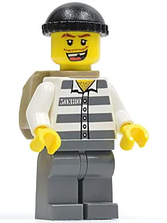 Politie - Gevangene 50380, gevangenisstrepen, donkerblauwgrijze benen, zwarte gebreide muts, ontbrekende tand, rugzak
