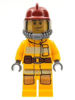 Feuerwehr – Leuchtend orangefarbener Feuerwehranzug mit Ausrüstungsgürtel, dunkelroter Feuerwehrhelm, gelbe Atemluftflaschen, schwarze Augenbrauen, Grübchen am Kinn