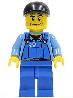 Overalls met gereedschap in de zak, blauw, zwarte pet met korte klep, kinkuiltje