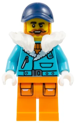 Arktis-Explorer-Kapitän – männlich, mittelblaue Jacke, weißer Pelzkragen, dunkeloranger Bart, dunkelblaue Mütze