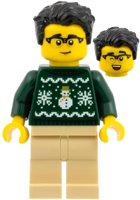 Man - Donkergroene kersttrui, gebruinde benen, zwart haar