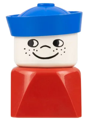 Duplo 2 x 2 x 2 Figurenstein (frühe Version), männlich auf rotem Sockel, blauer Matrosenhut, Sommersprossen