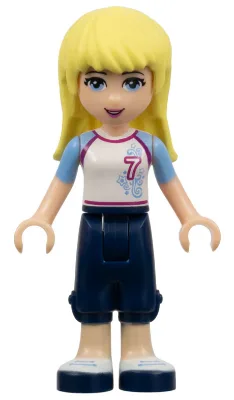 Freunde Stephanie – Dunkelblaue Cropped-Hose, weißes Fußballtrikot