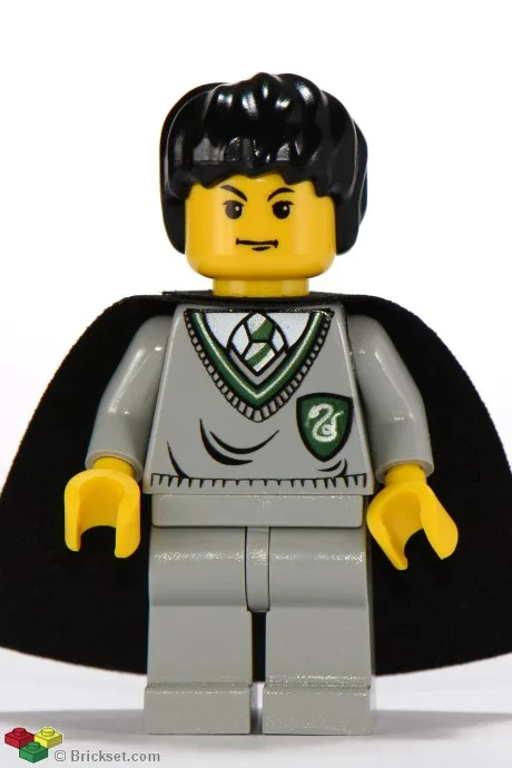 Tom Riddle - Torse Serpentard, jambes gris clair