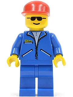 Veste bleue, pantalon bleu, casquette rouge, lunettes de soleil