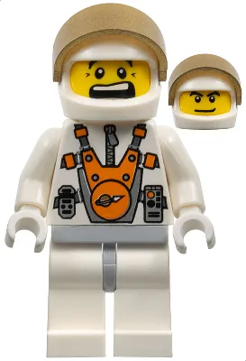 Astronaute de la mission sur Mars avec casque et tête à double visière