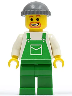 Groene overall met zak, groene pijpen, donkerblauwgrijze gebreide muts, baard