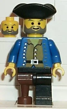 Piratenhemd in bruin, zwart been met houten beenprothese, zwarte piratenhoed met driehoekige hak.