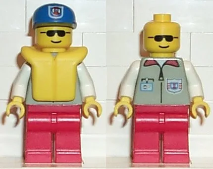 Garde côtière 1 - Jambes rouges, casquette bleue à motif de sauvetage, lunettes de soleil, gilet de sauvetage