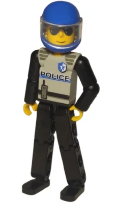 Technic-Figur: Schwarze Beine, hellgraues Oberteil mit Polizeimuster, schwarze Arme, blauer Helm