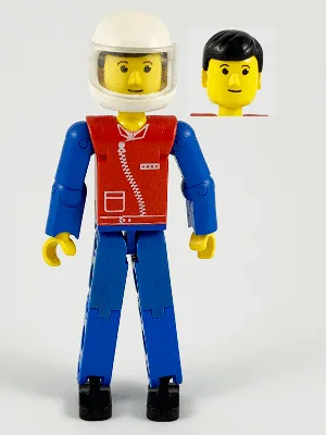 Figurine Technic : jambes bleues, haut rouge à fermeture éclair, bras bleus, cheveux noirs, casque blanc