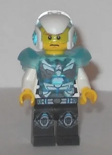 Agent Max Burns - Helmet and Armor, White Arms