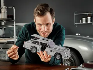 Aston Martin DB5 de James Bond