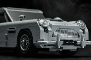 Aston Martin DB5 de James Bond