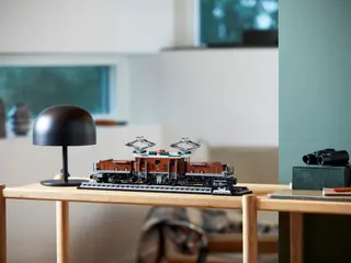 Locomotive Crocodile