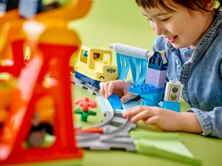Großer interaktiver Gemeinschaftszug