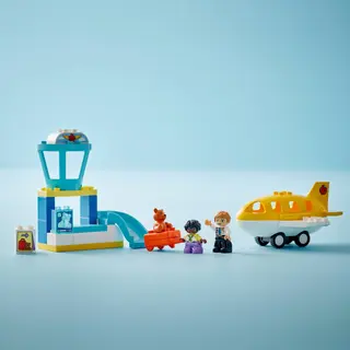 Zum ersten Mal am Flughafen