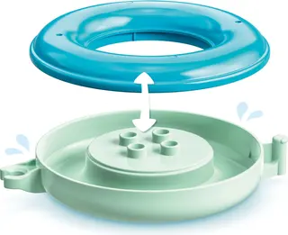 Badespaß: Schwimmender Tierzug