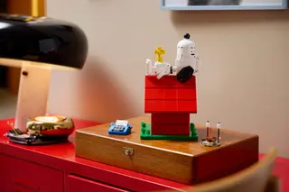 Peanuts: Snoopy's Doghouse