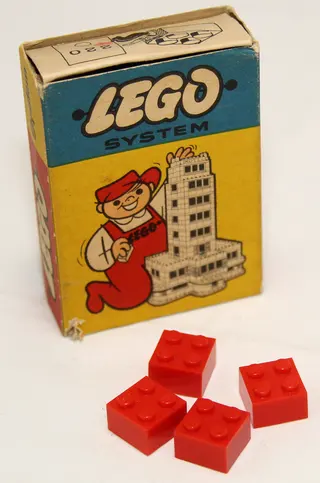 Lasst uns mit LEGO spielen