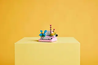 Machine à écrire à fleurs