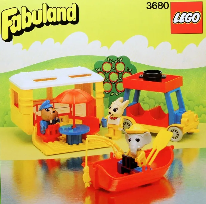 Wohnwagen und Ruderboot