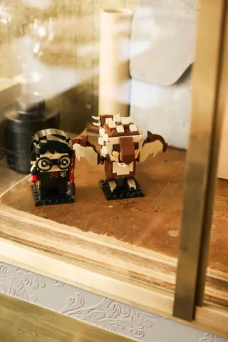 De figuren van de Vuurbeker