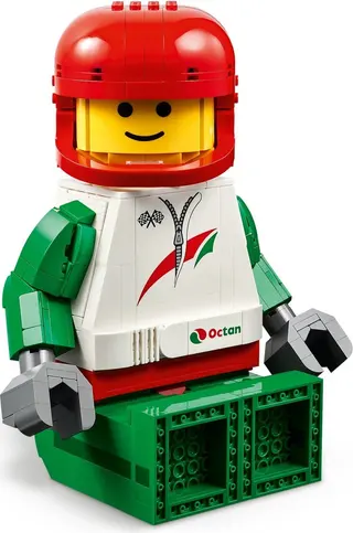 Vergrote minifiguur van een racecoureur