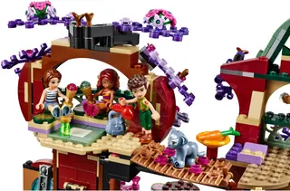The Elves' Treetop Hideaway