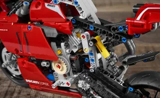 Ducati Panigale V4 R