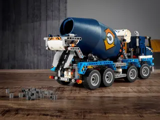 Camion malaxeur à béton