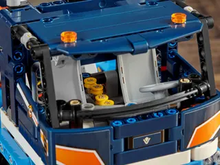 Camion malaxeur à béton