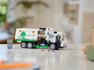 Mack LR Elektro-Müllwagen