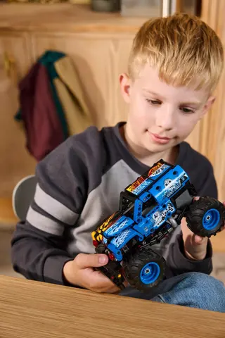 Monster Jam Grave Digger