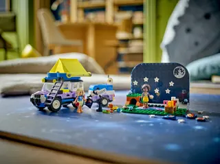 Véhicule de camping pour observer les étoiles