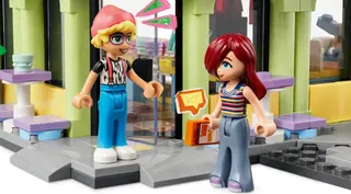 Heartlake City Café