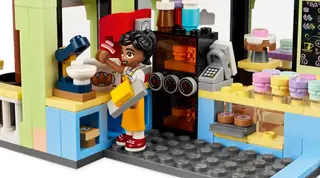 Heartlake City Café